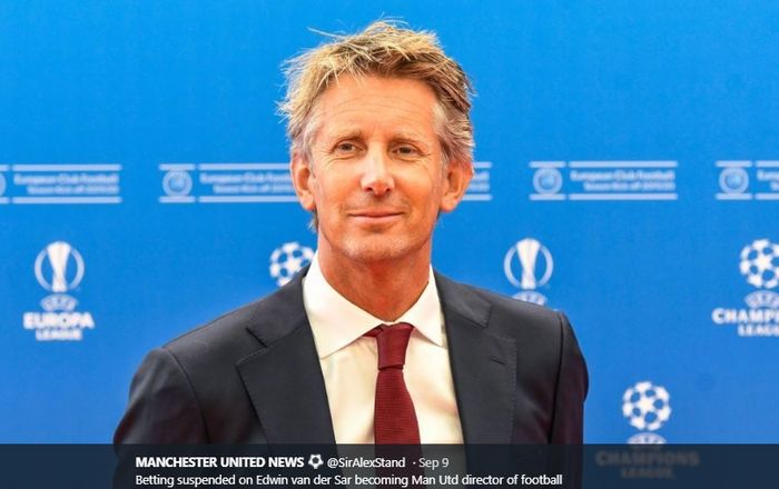 Mantan penjaga gawang Manchester United, Edwin van der Sar, yang kini menjabat CEO Ajax Amsterdam.