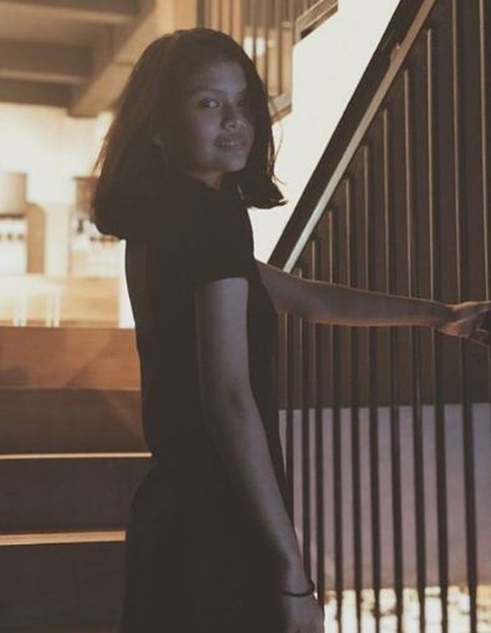 Tifani Habibie dengan pose bebasnya.
Instagram/tifanihabs