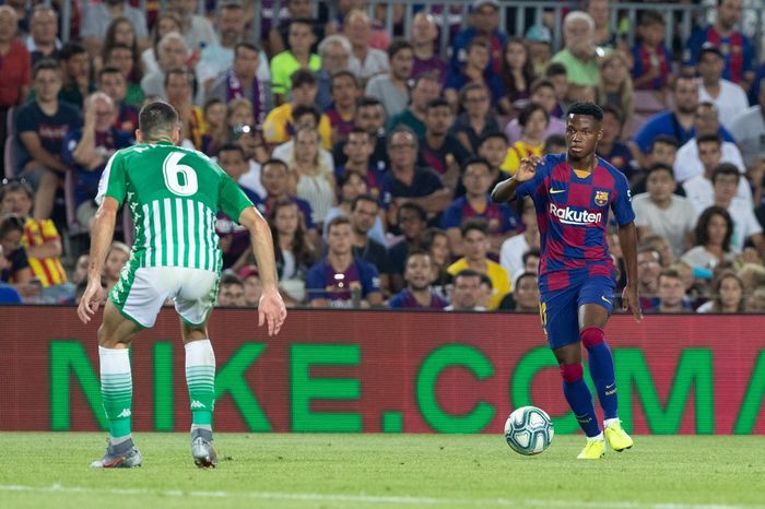 Pemain Barcelona, Ansu Fati, saat menghadapi Real Betis di Liga Spanyol, Senin (26/8/2019)