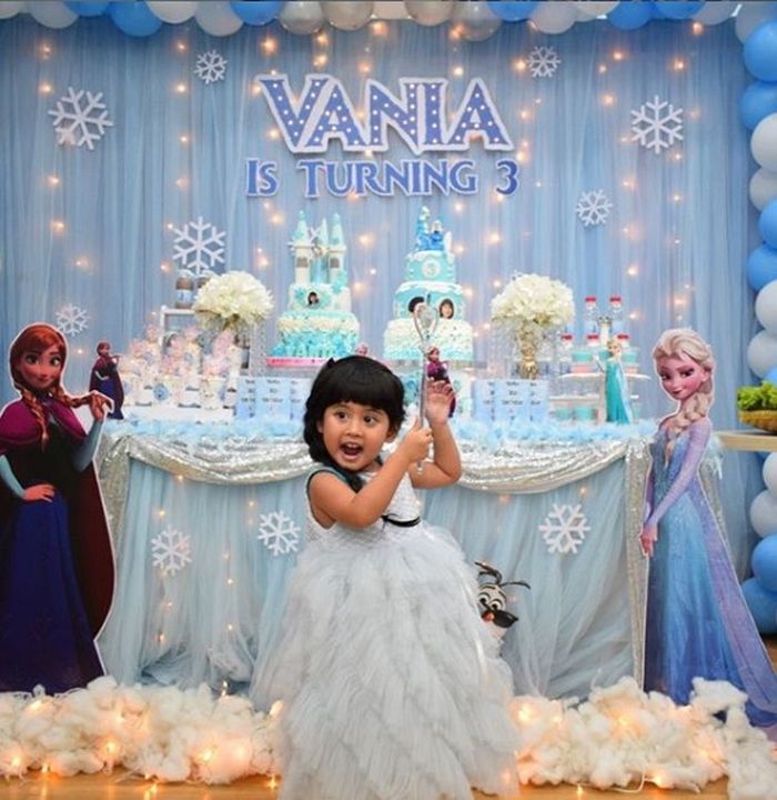 Kamar Mandi Frozen Mewah