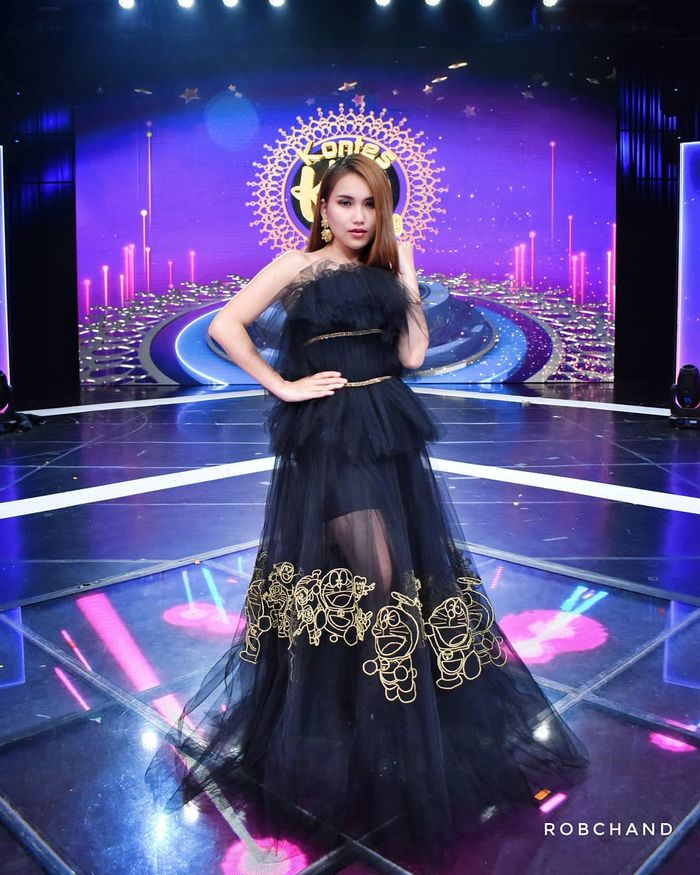 Tampilan Ayu Ting Ting