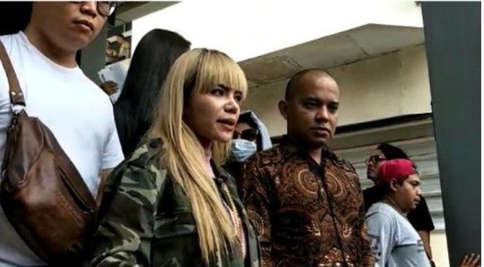 Dinar Camdy melaporkan SKW