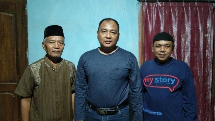 Kepala Desa Kroyo serta Ketua BPD Desa Kroyo dan Wakapolres Purworejo 