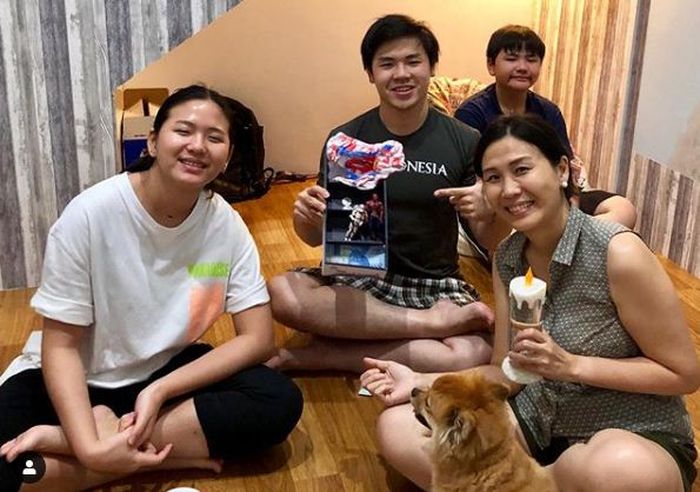 Momen kebersamaan Veronica Tan saat merayakan ulang tahun putra sulungnya, Nicholas Sean.