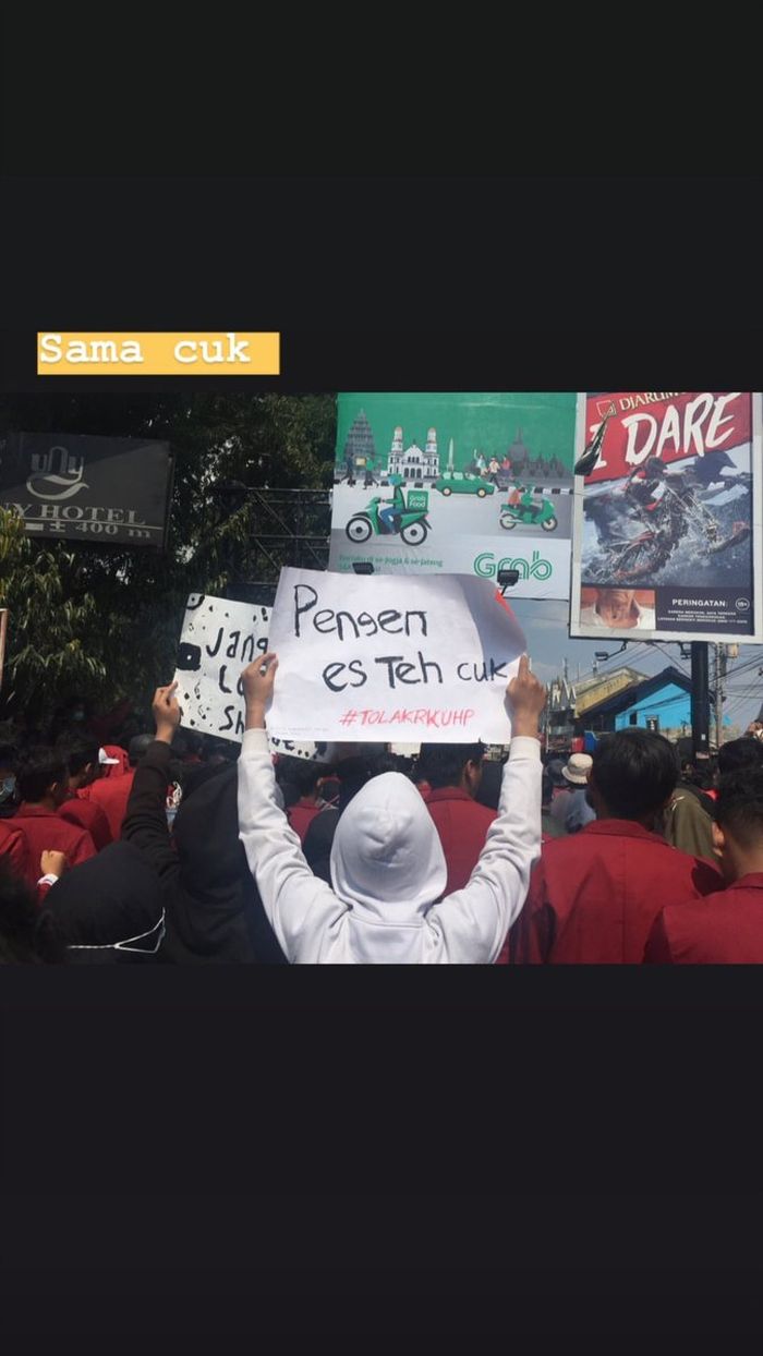 Kumpulan Meme Kocak Demo Mahasiswa Di Senayan Dan Gejayan Hai