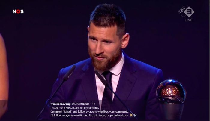 Megabintang Barcelona, Lionel Messi, saat memenangi penghargaan FIFA Best Men Player 2019.