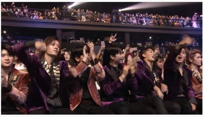 NCT 127 saat penampilan Padi Reborn