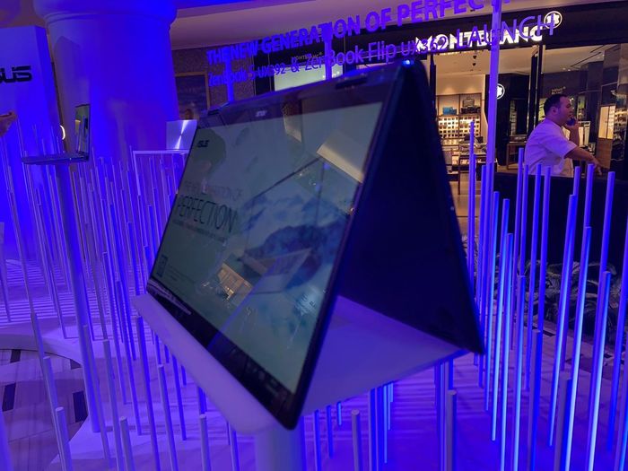 ASUS ZenBook Flip UX362