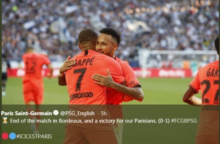 Neymar dan Kylian Mbappe merayakan kemenangan PSG atas Bordeaux pada Sabtu (28/9/2019).