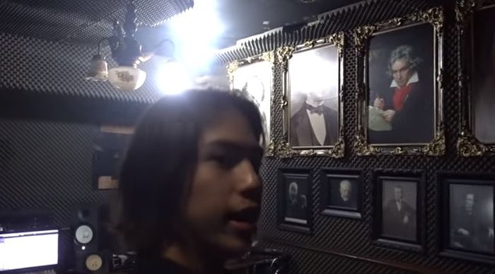 Koleksi potret tokoh hingga musisi terkenal dunia milik <a href='https://pontianak.tribunnews.com/tag/ahmad-dhani' title='Ahmad Dhani'>Ahmad Dhani</a>