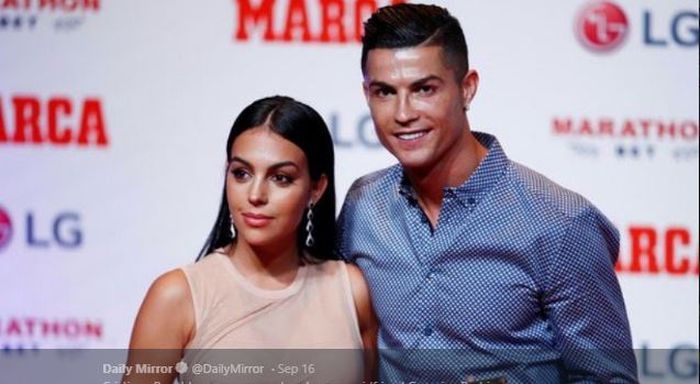 Megabintang Juventus, Cristiano Ronaldo, bersama kekasihnya, Georgina Rodriguez.