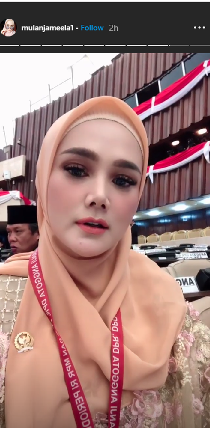 Riasan flawless Mulan Jameela saat akan dilantik jadi anggota DPR