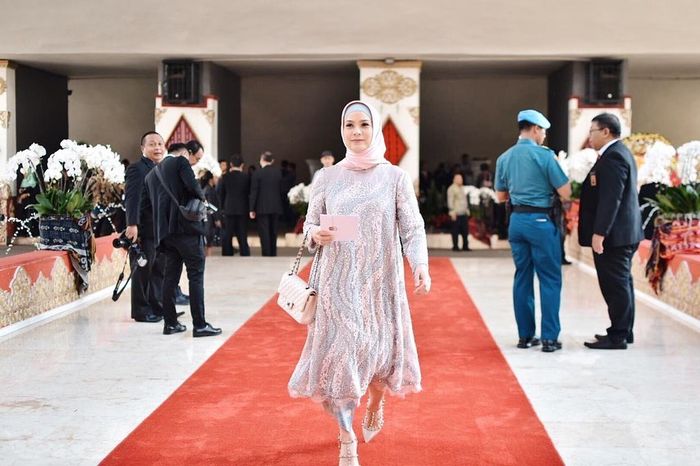 Rachel Maryam saat dilantik menjadi anggota DPR RI (instagram.com/rachelmaryams)