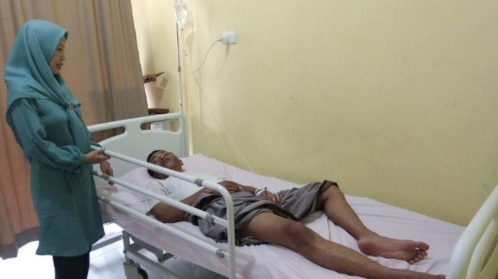 Aldi Dharmawan (19), mahasiswa jurusan Sosiologi Fisip Unila terbaring lemah di RS Bhayangkara Bandar Lampung usai ikuti diksar pencinta alam.