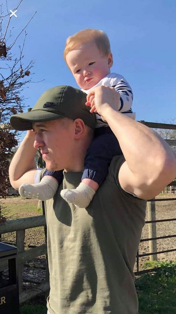 Carter dan ayahnya, Lewis