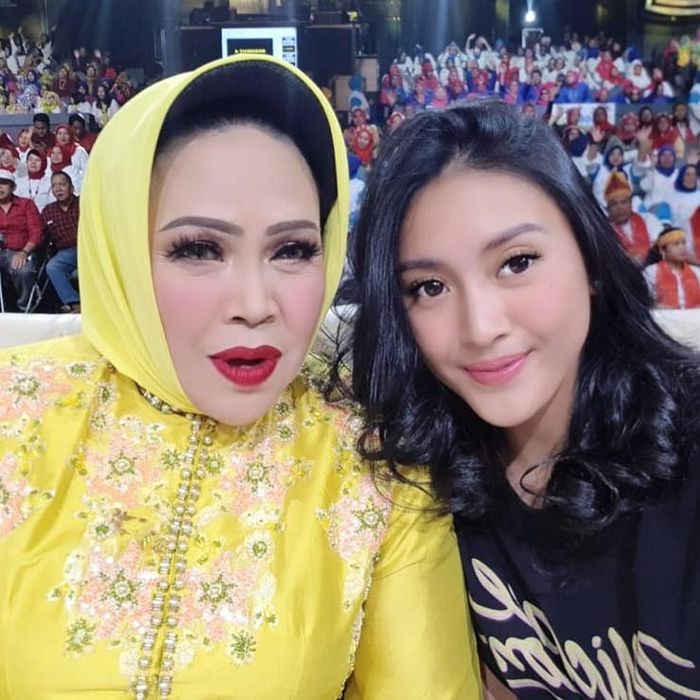 Potret Afifah Yusuf bareng sang Mama, Hetty Koes Endang
