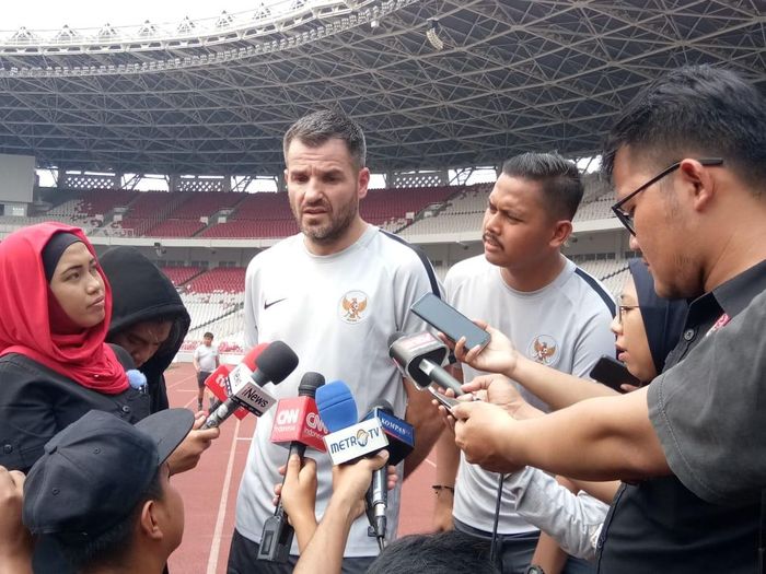 Pelatih timnas Indonesia, Simon McMenemy