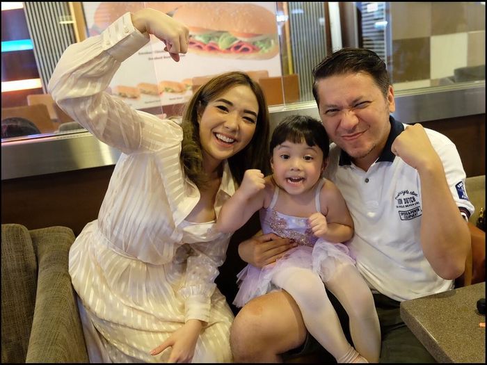 Potret kebersamaan Gading Marten, Gisella Anastasia, dan Gempita  