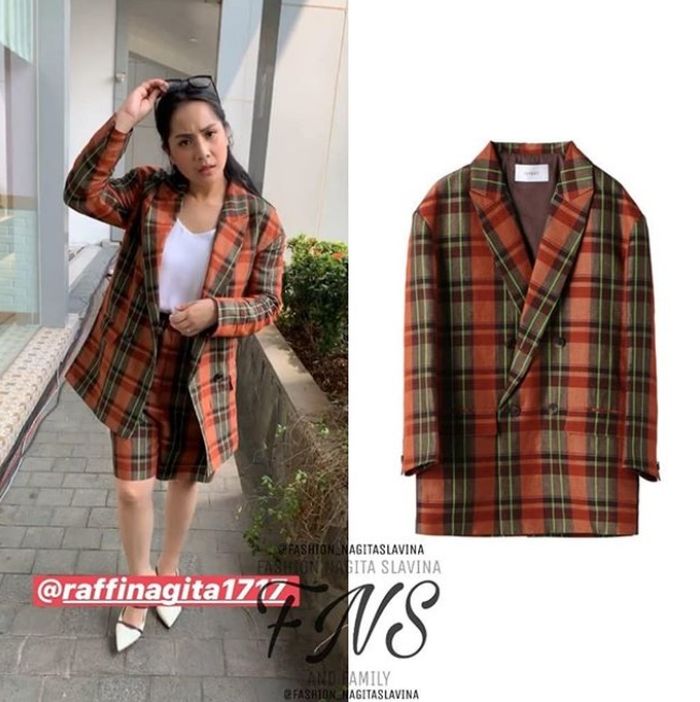 Astraet 4 Button Jacket milik Nagita Slavina