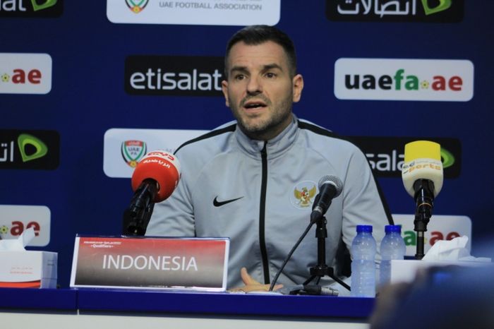 Pelatih Indonesia, Simon McMenemy