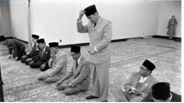 Soekarno menjadi sasaran pembunuhan saat sholat Idul Adha