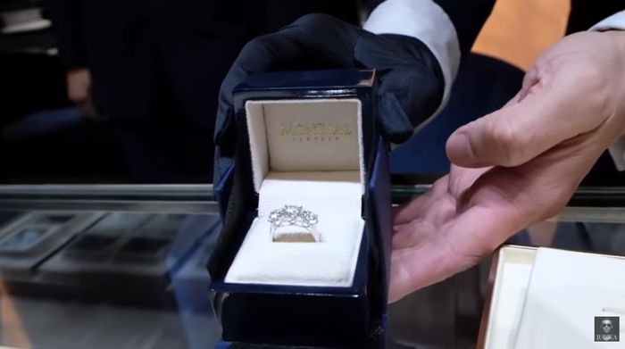 Hadiah cincin berlian persembahan dari Judika untuk istri tercinta, Duma Riris.