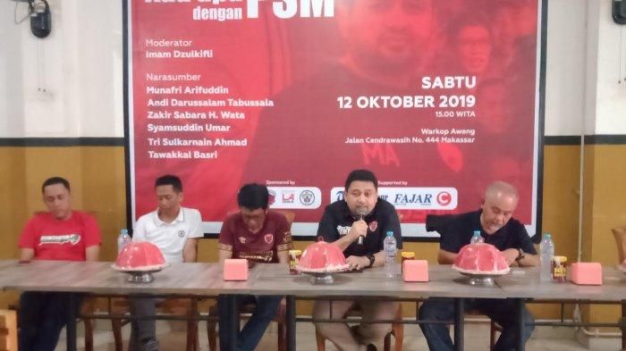 CEO PSM Makassar, Munafri Arifuddin (kedua dari kanan), saat menjadi salah satu pembicara dalam diskusi publik 'Ada Apa dengan PSM' di Kota Makassar pada Sabtu (12/10/2019).