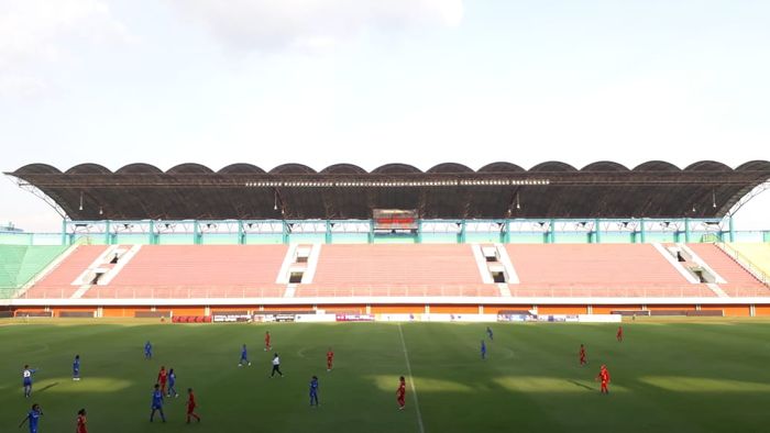 Suasana pertandingan Persib Bandung melawan Tira-Persikabo pada ajang Liga 1 Putri 2019 di Stadion Maguwoharjo, Sleman, 12 Oktober 2019.