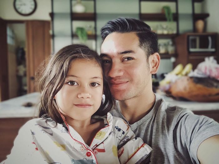 Sarah Deana dan Andrew White