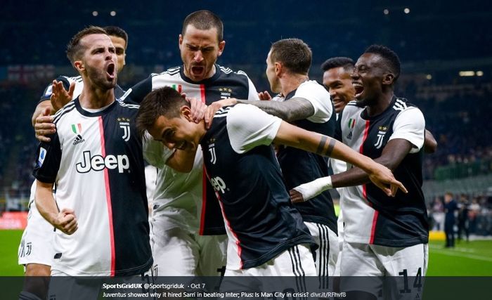 Para pemain Juventus merayakan gol yang dicetak Paulo Dybala ke gawang Samir Handanovic kala melawan Inter Milan pada pertandingan pekan ke-7 Liga Italia di Giuseppe Meazza, Senin (7/10/2019).