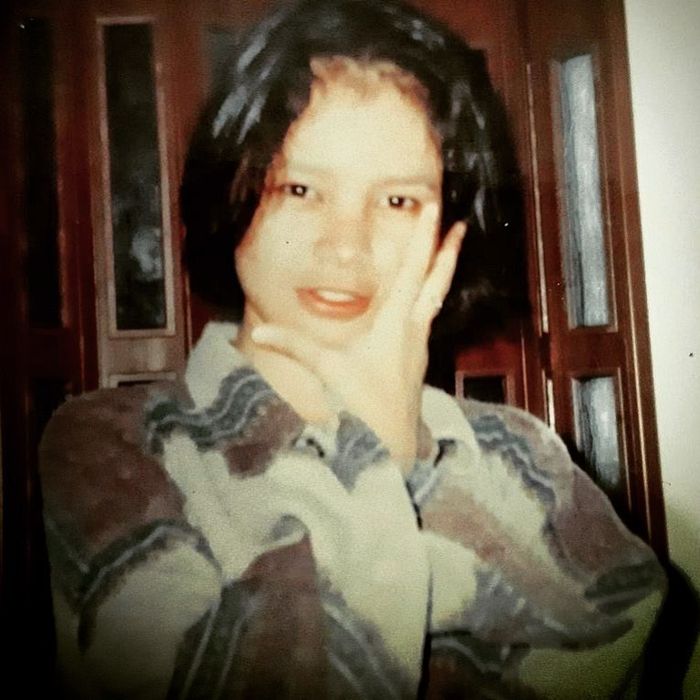 Unggah Foto Saat Masih SMA, Kecantikan Rossa Tak Lekang Oleh Waktu Super Awet Muda
