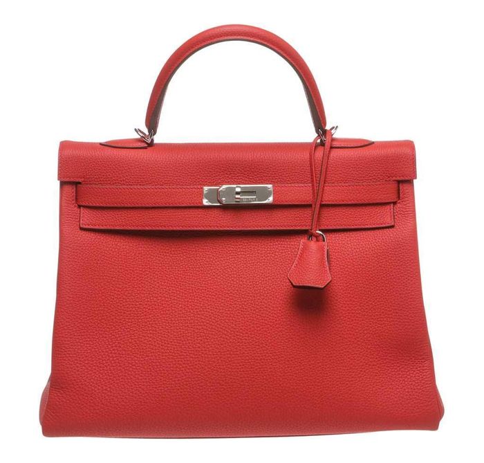 Pinterest
Hermes Kelly milik Alyssa Soebandono