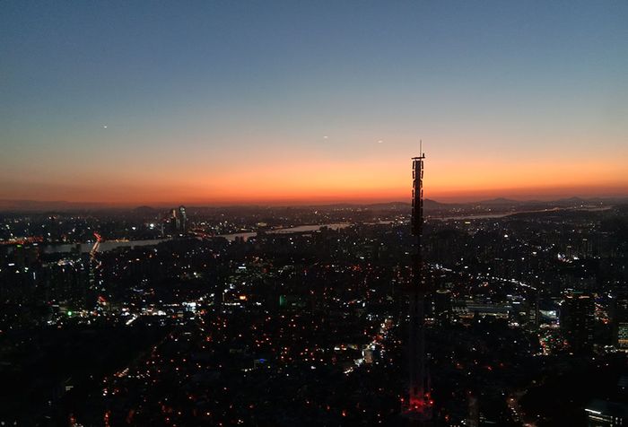 Hebat! Lampu N Seoul Tower Bisa Berubah Warna Sesuai Kualitas Udara Bobo