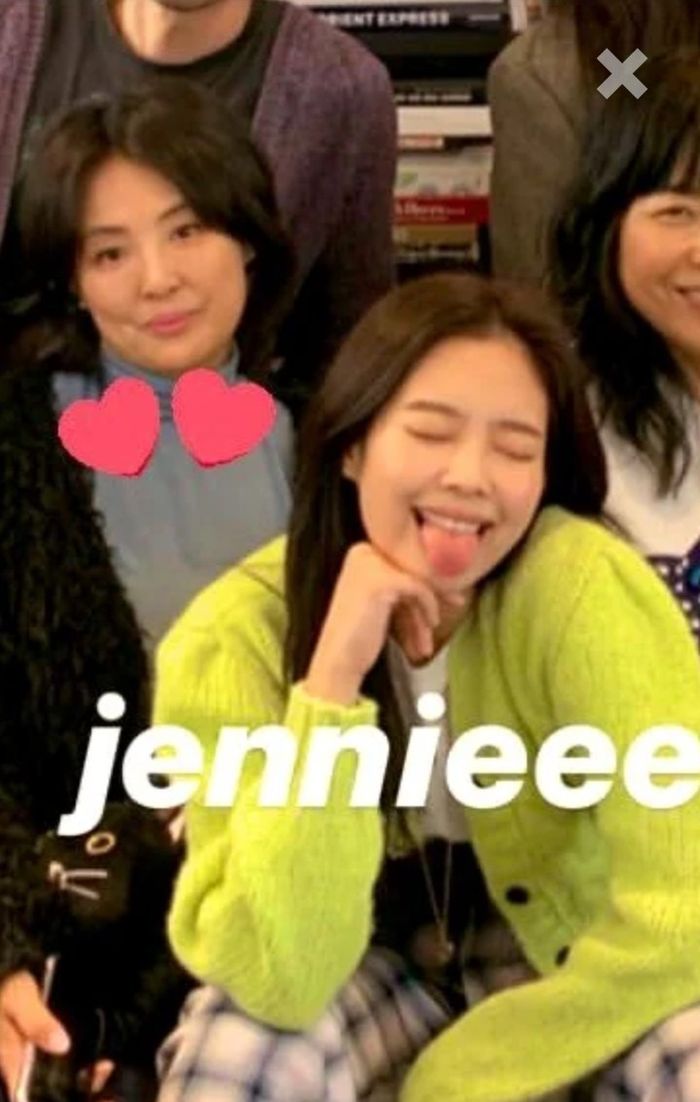 Penampakan ibu Jennie Blackpink yang cantik jelita. 
