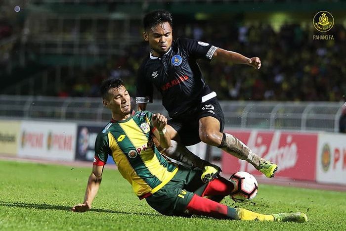Winger timnas Indonesia, Saddil Ramdani, saat membela Pahang FA melawan Kedah FA pada leg pertama semifinal Piala Malaysia 2019.