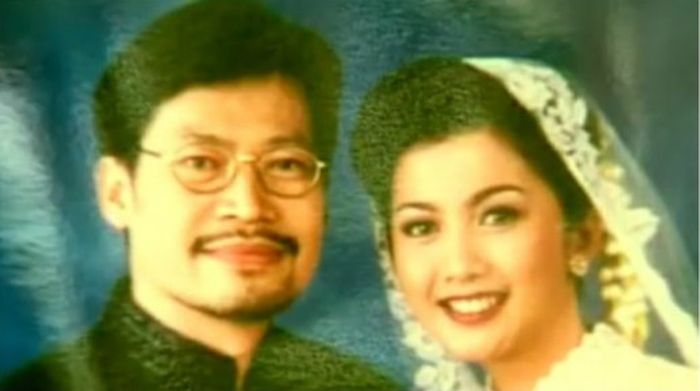 Sammy Hamzah dan Desy Ratnasari 