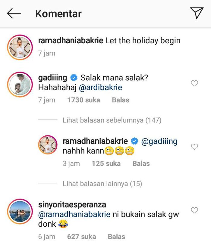 Gading Martin dan Sinyorita ikut meledek Nia Ramadhani yang tak bisa mengupas salak.