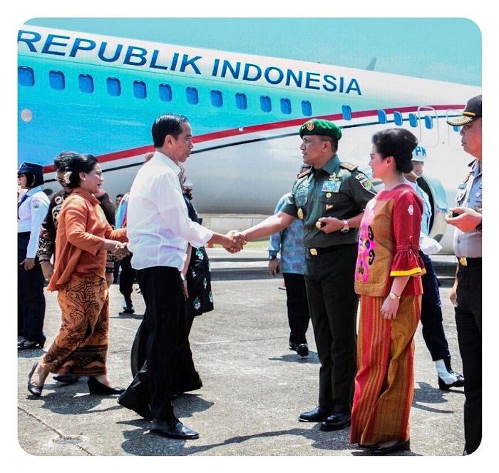 Bella Saphira Bagikan Potret Pertemuan Pertamanya dengan Presiden Jokowi Sebagai Istri Petinggi TNI, Sanggul Tingginya Curi Perhatian