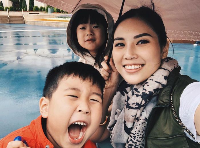 Angela Tanoesoedibjo adalah seorang mama muda