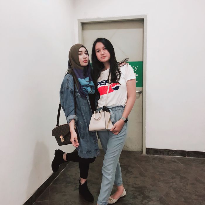Padu padan legging hitam ala anak Cindy Fatikasari, Tengku Syaira
