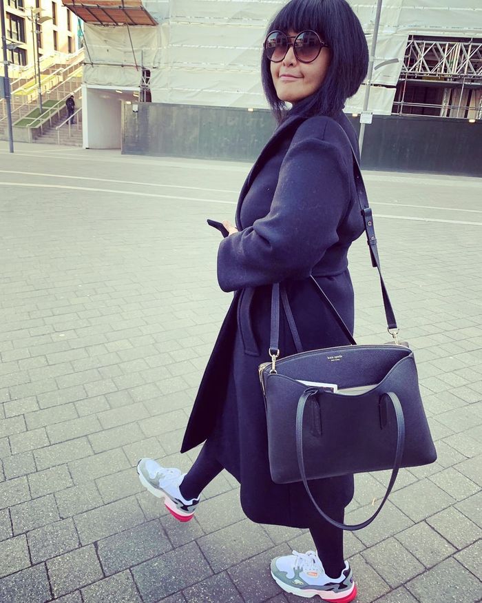 Febiola Tasignon pecinta sepatu sneaker