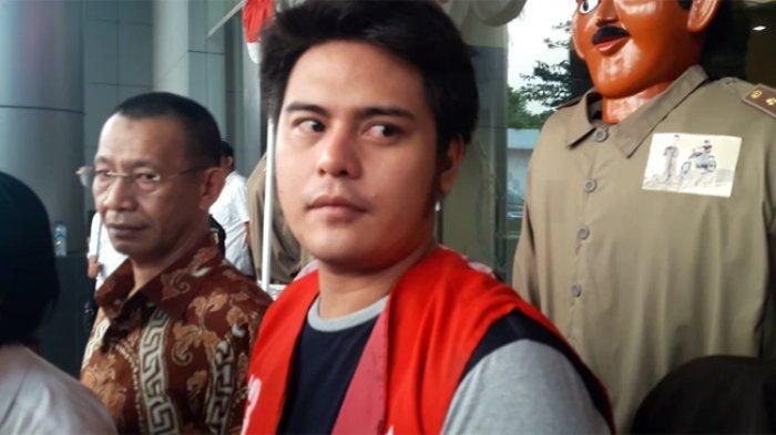Galih Ginanjar berkaca-kaca saat ditanya awak media soal keretakan rumah tangganya
