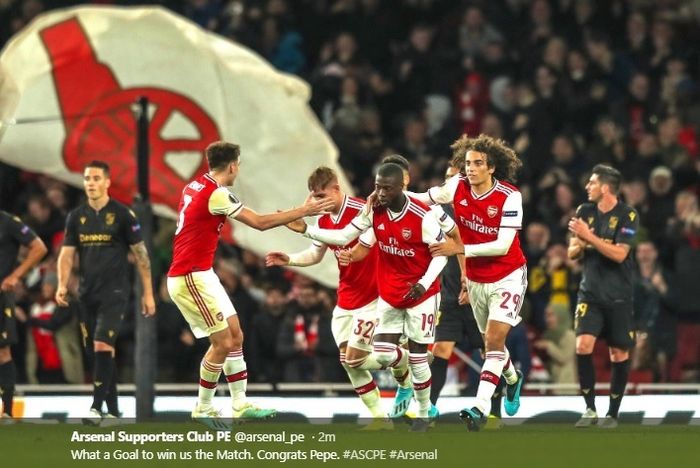Para pemain Arsenal merayakan gol penyeimbang kedudukan yang dicetak Nicolas Pepe pada menit ke-80 ke gawang Vitoria Guimaraes pada matchday ketikga Liga Europa.