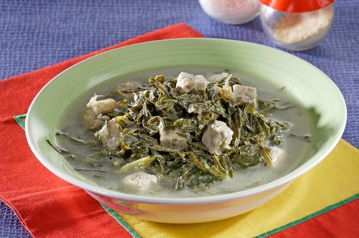 Sayur daun singkong bumbu putih.