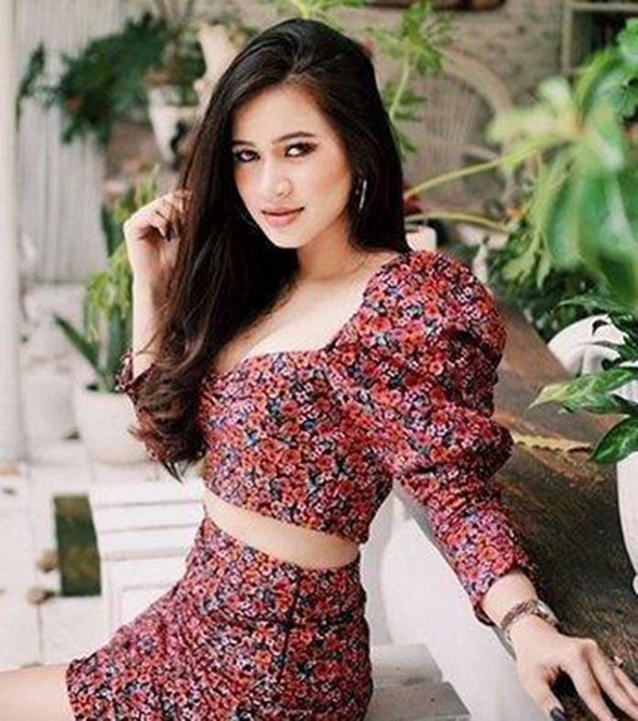 Foto Hot Putri Amelia Pariwisata: Mengenang Penampilannya yang Memukau - Eminence Solutions