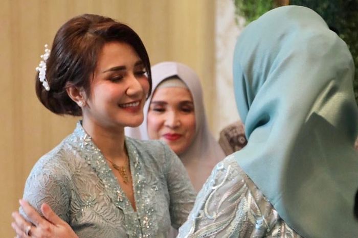 Caca mirip artis Mulan Jameela