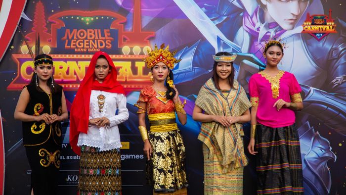 Traditional fashion competition at MLBB Carnival (Surabaya)
