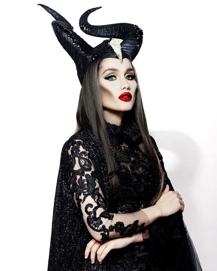 Cinta Laura yang tampil mirip Maleficent