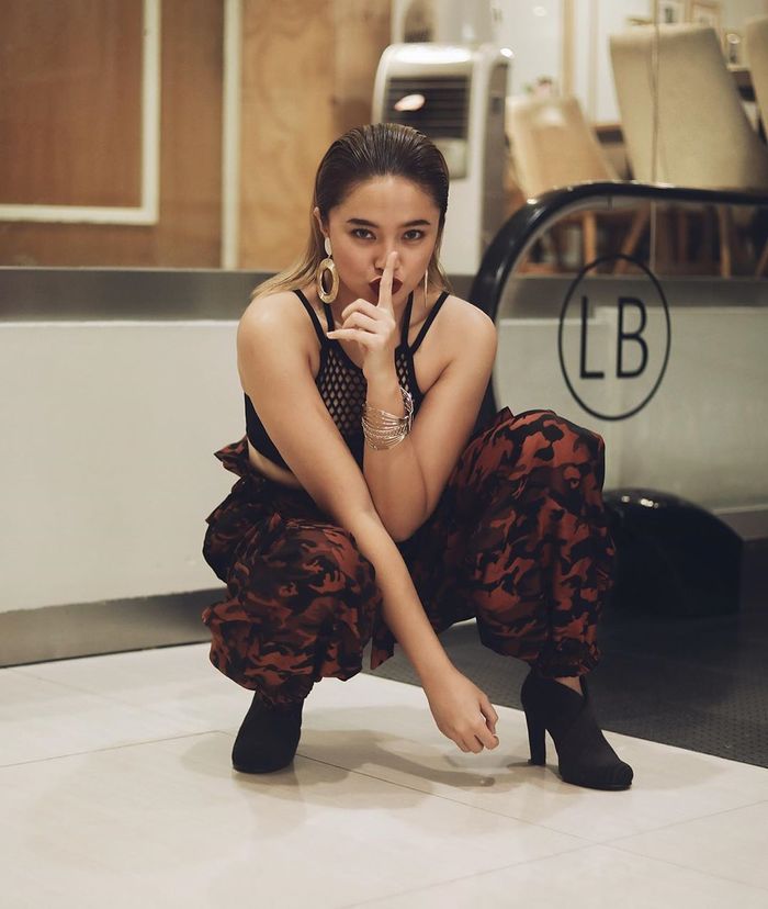 Gaya memukau Marshanda saat perayaan Halloween bareng Nia Ramadhani, karya dari fashion stylist Rikki Simanjuntak