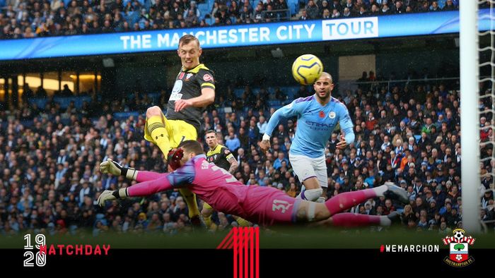 Gelandang Southampton, James Ward-Prowse, mencetak gol ke gawang Manchester City di Etihad Stadium, pada laga Liga Inggris, Sabtu (2/11/2019).